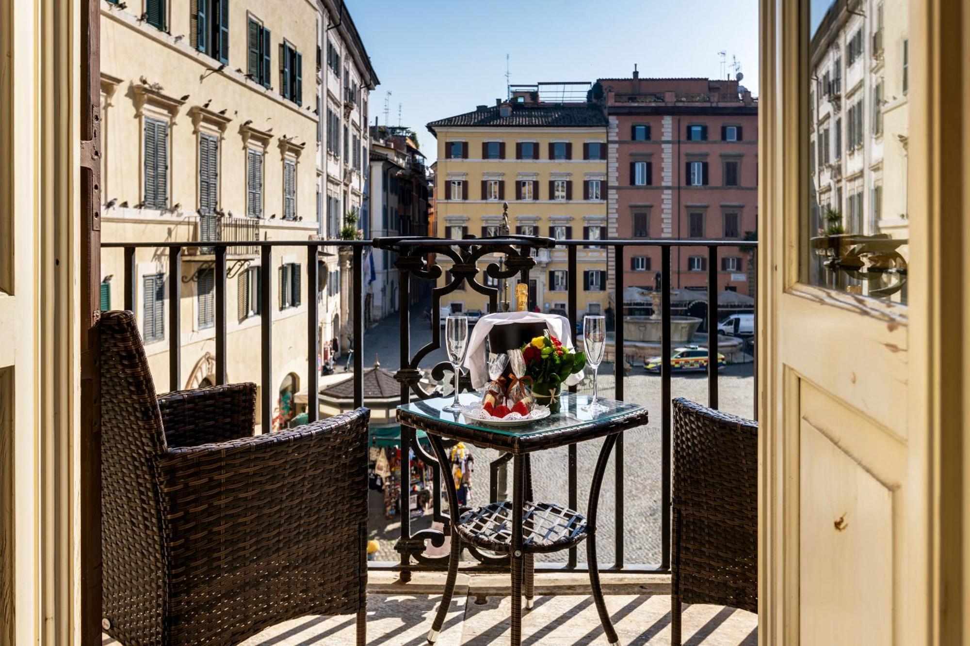 Piazza Farnese Luxury Suites Rome Exterior photo