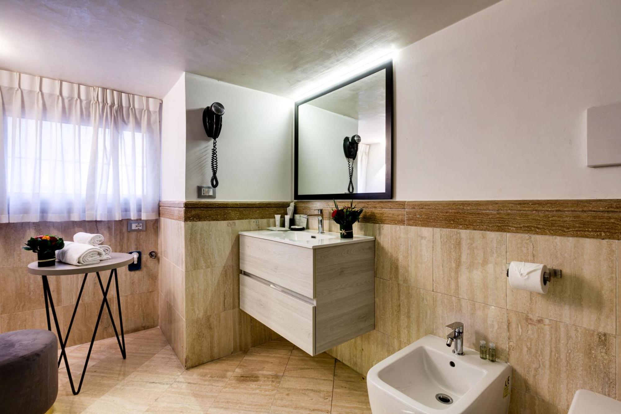 Piazza Farnese Luxury Suites Rome Exterior photo