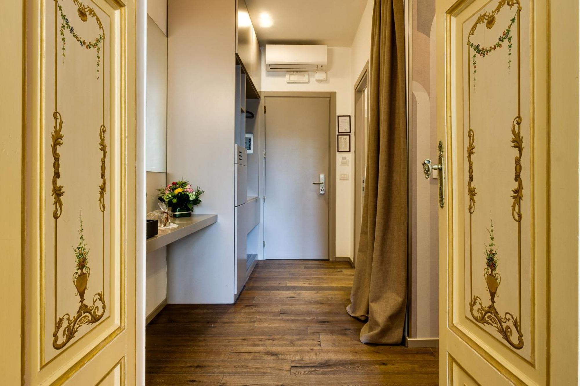 Piazza Farnese Luxury Suites Rome Exterior photo